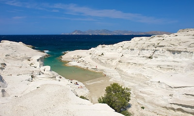 Milos, la isla griega de las 71 playas