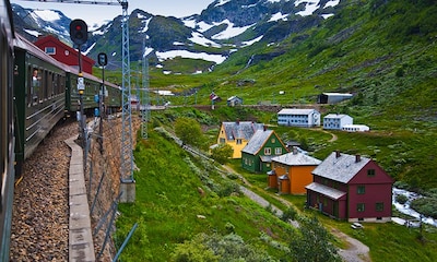 El viaje en tren más bonito del mundo, por los fiordos noruegos