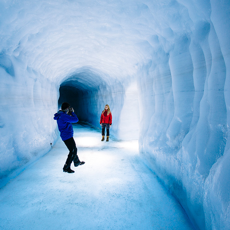 Adentrarte en un glaciar, la insólita experiencia que puedes hacer en Islandia