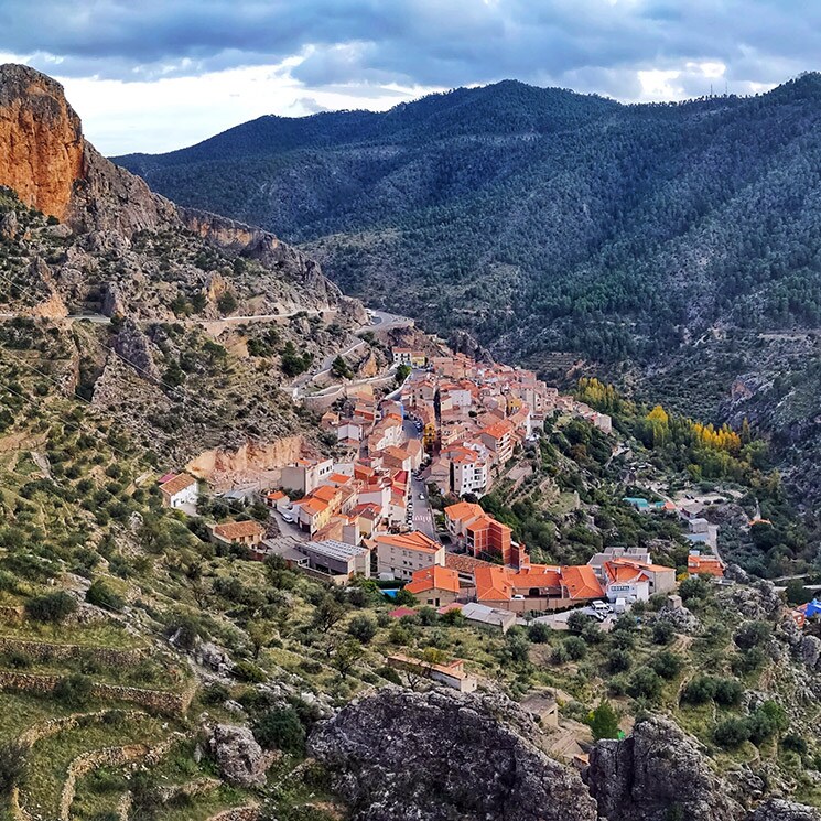 Amanece, que no es poco, en la Sierra del Segura - Foto 1