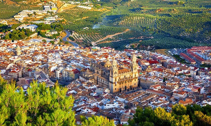 https://www.hola.com/imagenes/viajes/20200214160652/jaen-48-horas-ciudad-andalucia/0-783-610/jaen-48-horas-t.jpg?filter=w600 https://www.hola.com/imagenes/viajes/20200214160652/jaen-48-horas-ciudad-andalucia/0-783-610/jaen-48-horas-t.jpg?filter=w600