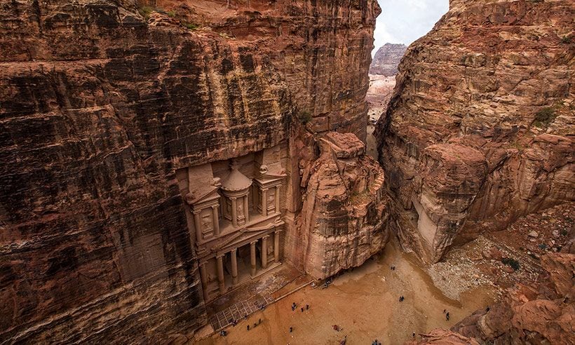 Viaja a Petra desde el sofá y de la mano de la reina Rania