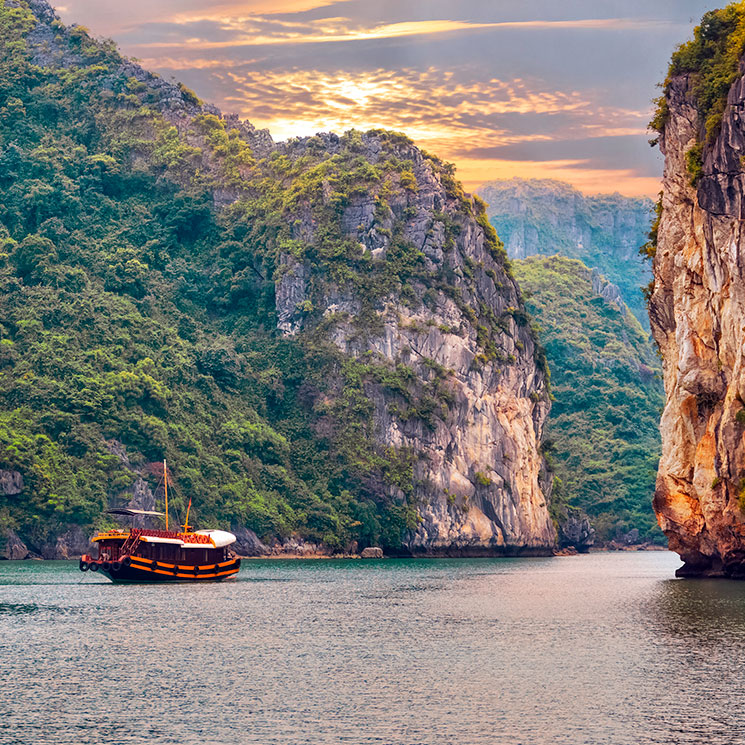 Bahía de Halong, la postal más fotogénica del sudeste asiático 