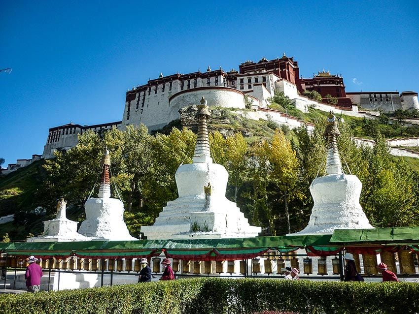 Hola El Palacio Del Potala O La Morada Ancestral De Los Dalai Lama Fundació Casa Del Tibet De Barcelona