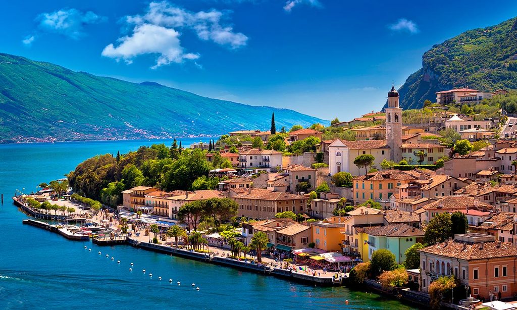 A orillas del lago de Garda, el más inspirador de Italia