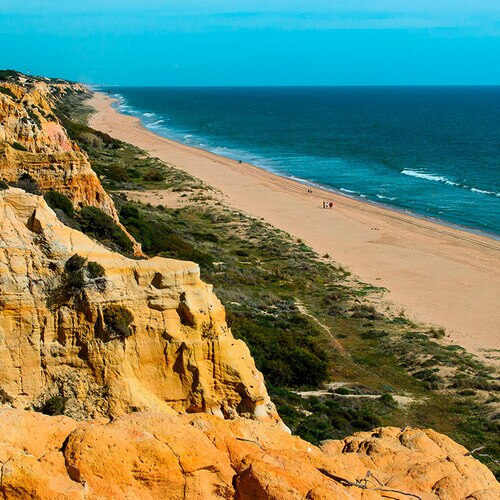 Las playas más largas de España, aquí es difícil rozarse