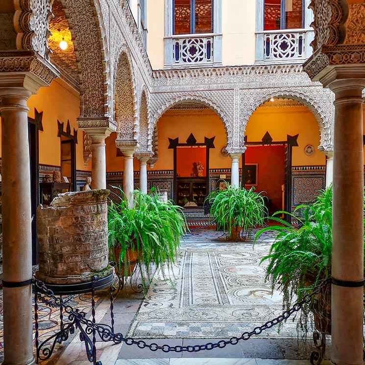 Sevilla de palacio en palacio, grandes tesoros más allá de la Giralda