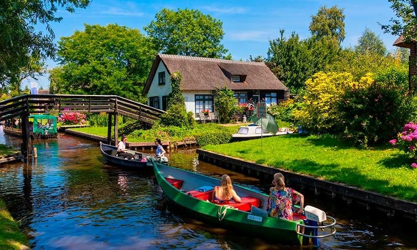 Giethoorn, la bucólica mini Venecia holandesa
