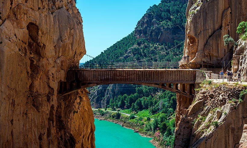 Todas las pistas para un día de aventura en el Caminito del Rey