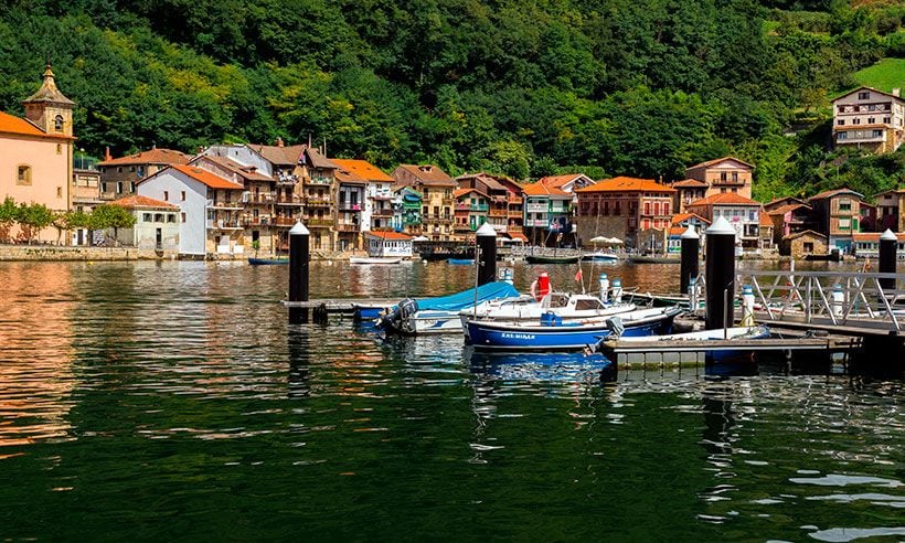 El camino más panorámico de San Sebastián lleva a Pasaia, un pueblo de postal