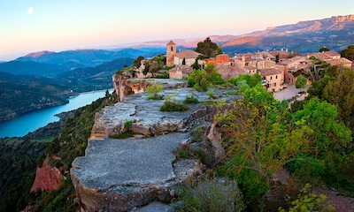 Ermitas, monasterios y santuarios en los lugares más «divinos» de España