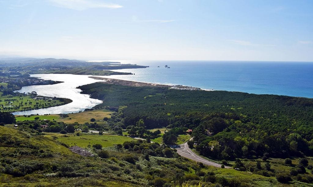 Siete playas diferentes de Cantabria para despedirnos del verano