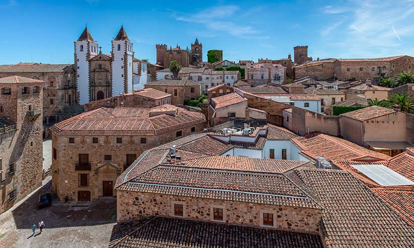 Cual es el gentilicio de caceres