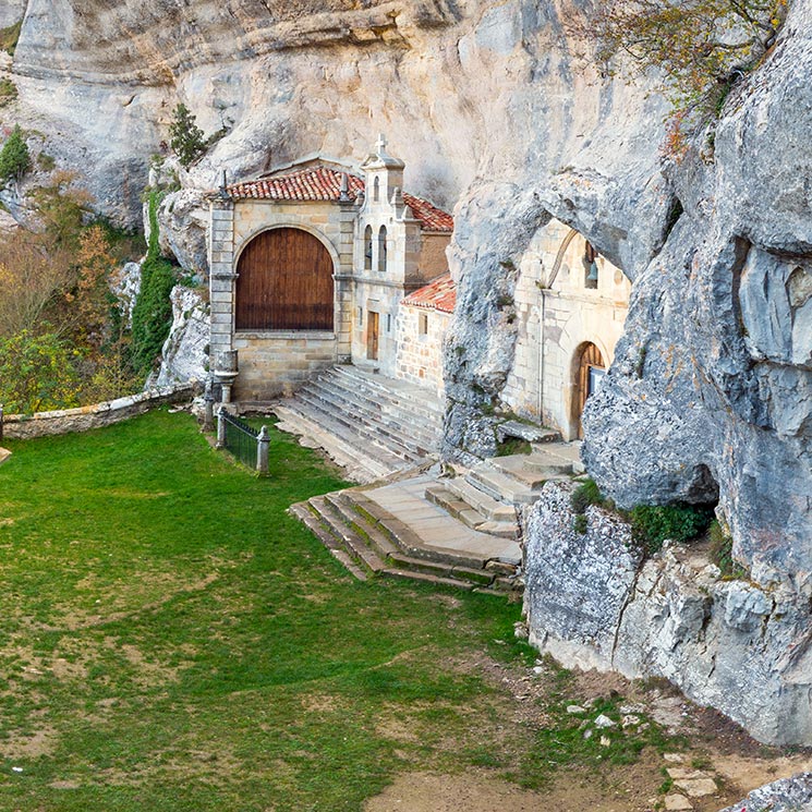 Cueva y ermita de ojo Guareña, el mejor descubrimiento en Burgos