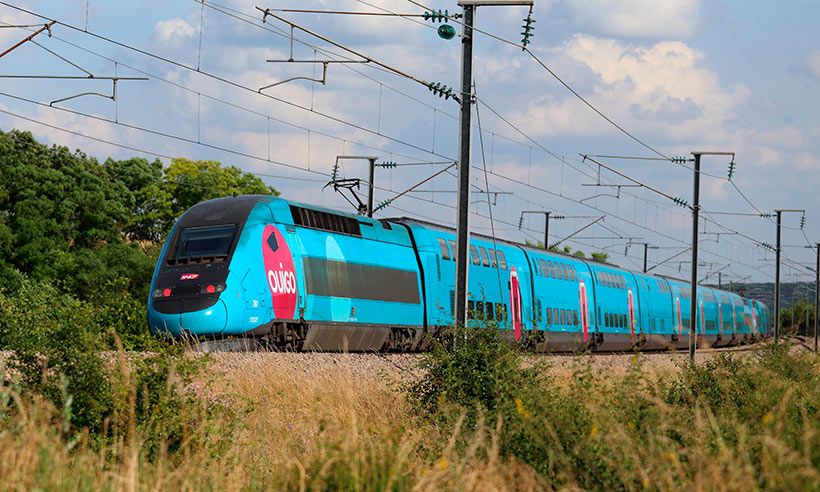 El tren de alta velocidad «low cost» vende ya sus billetes a 9 €