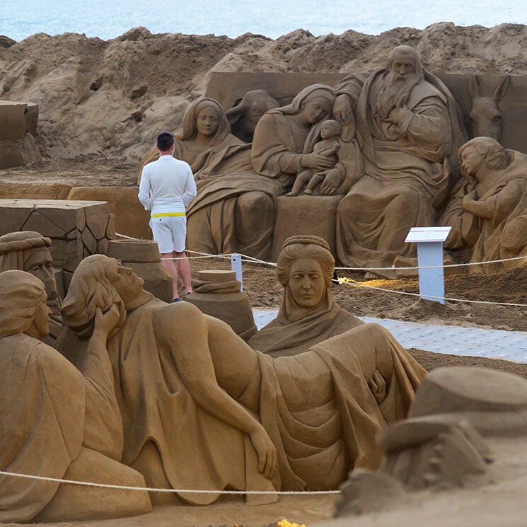 El belén de arena más espectacular del mundo está en la playa de Las Canteras