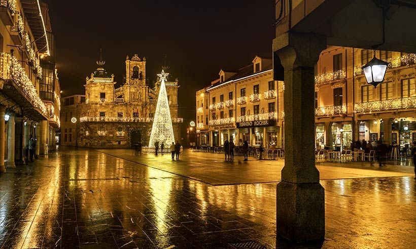 Astorga, el pueblo que más brilla esta Navidad