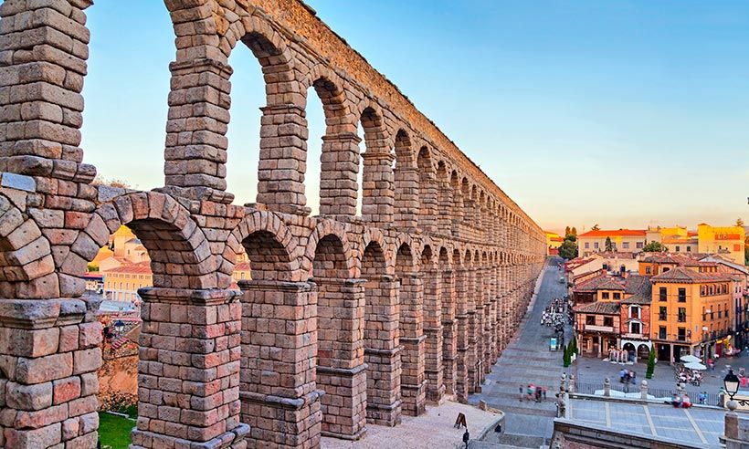 Mil planes por hacer en torno al Acueducto de Segovia
