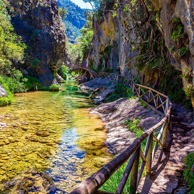 Las pasarelas más impresionantes de España, además del Caminito del Rey