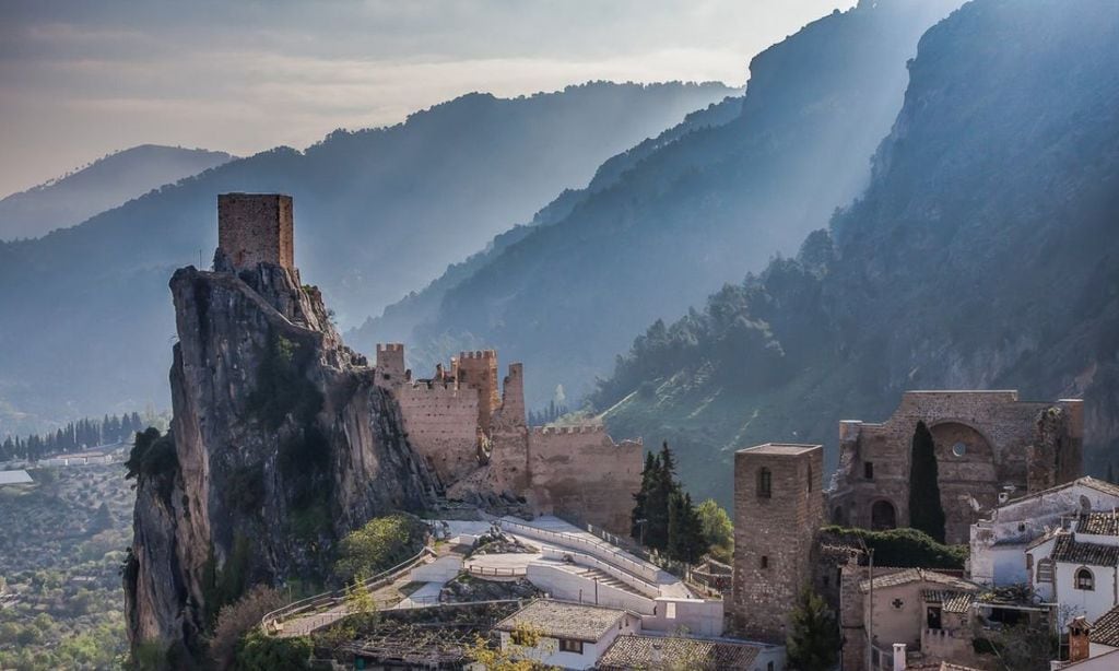 Panorámica de La Iruela y su castillo, Jaén