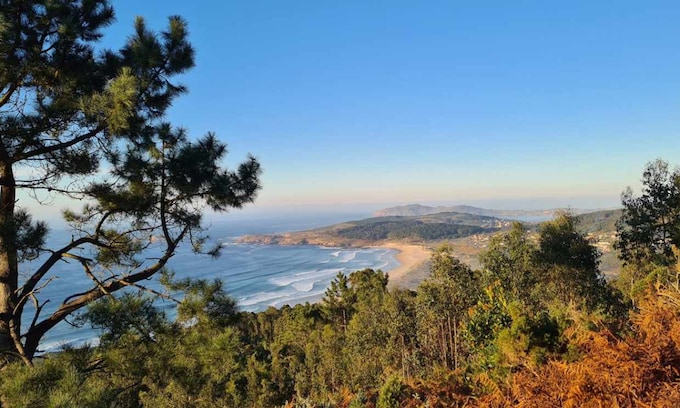 Panorámica de la costa de Ferrol y la playa de Doniños, A Coruña