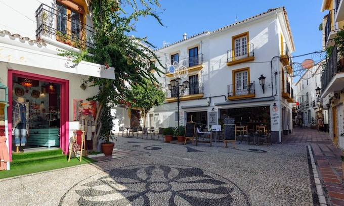 Calles y plazas en el casco antiguo de Marbella