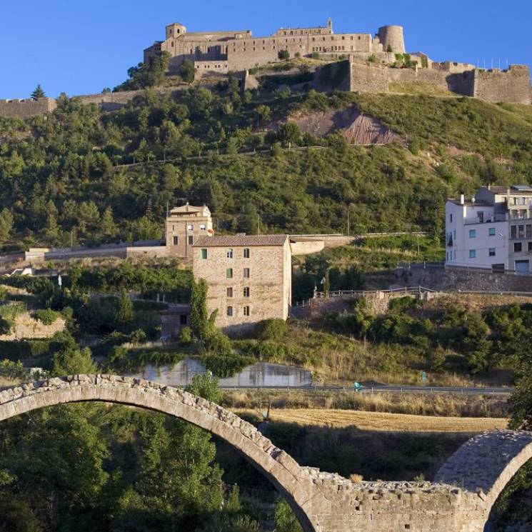 Viaje a la Edad Media en Cardona, un pueblo con mucho encanto