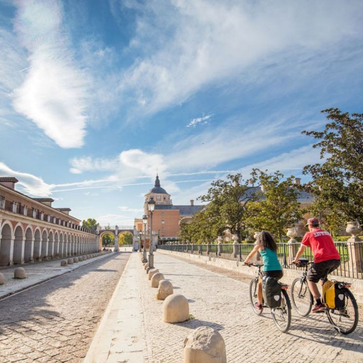 En bicicleta por los pueblos y paisajes más bonitos de Madrid