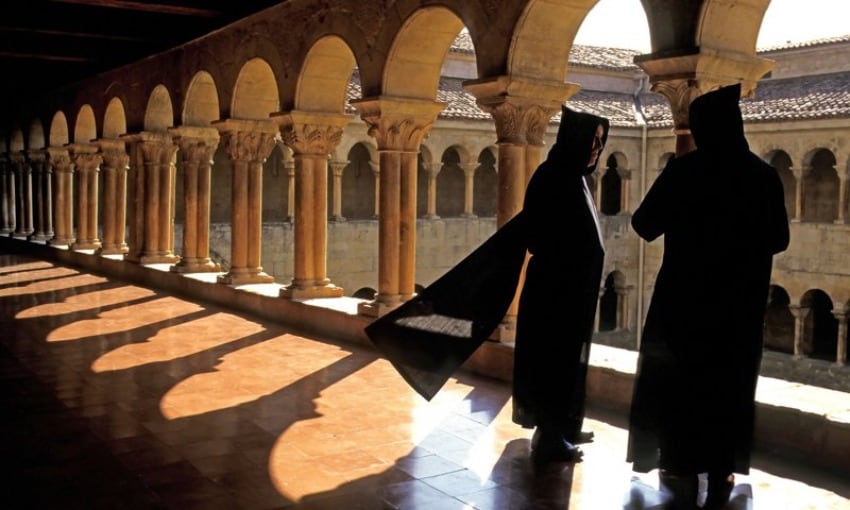 El claustro del monasterio de Santo Domingo de Silos es uno de los más bellos de España.