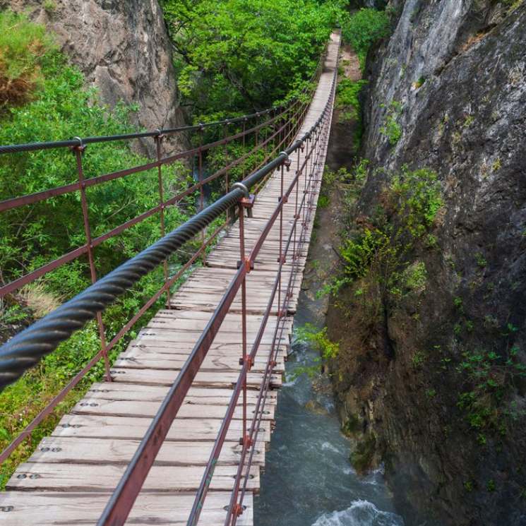 El cañón de los puentes colgantes, la excursión perfecta desde Granada