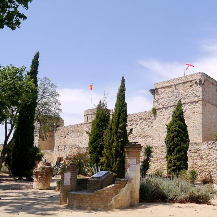 Castillo de Santiago.