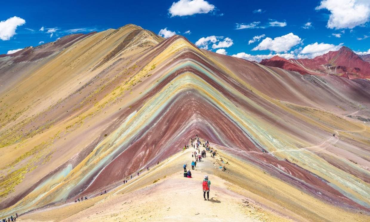 Cima de la montaña de los 7 colores, Vinicunca, Perú