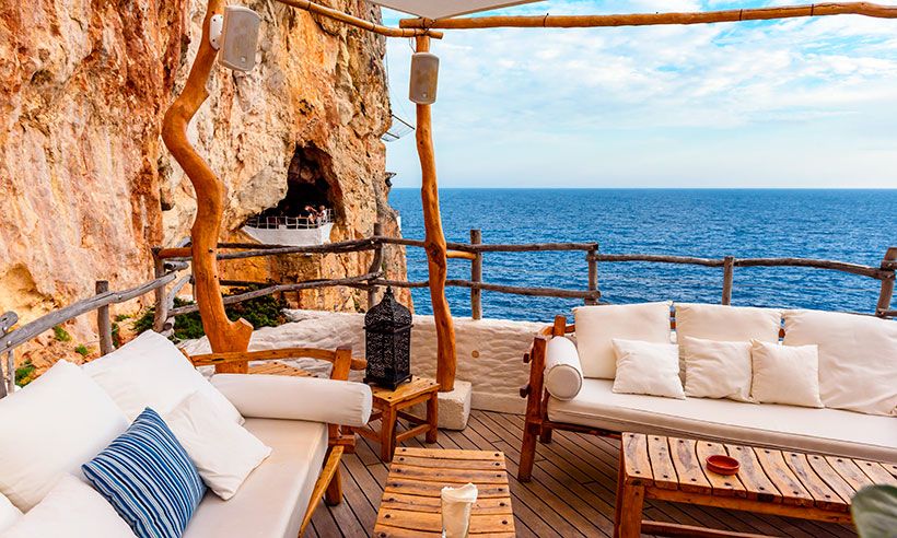 Bar con vistas al mar en Menorca