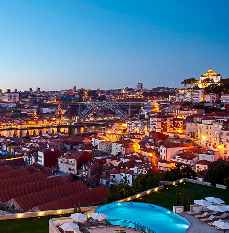 ¿Escapada urbana o entre viñedos? Un viaje y dos destinos: Oporto y Vale do Douro