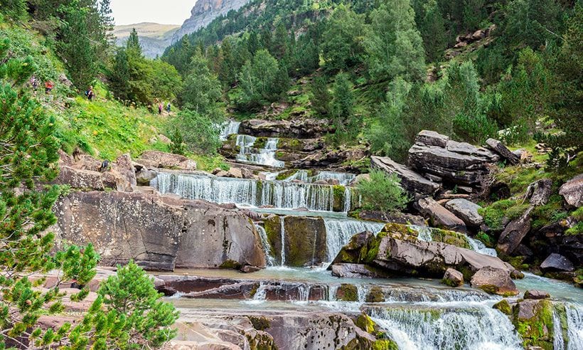 Cascadas en el Parque Nacional de Ordesa y Monte Perdido, Huesca