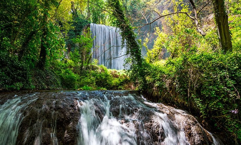 Las hoces del río Piedra, el monasterio y las cascadas más bellas de España