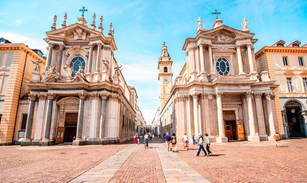 Plaza San Carlo, en el centro histórico de Turín, Italia