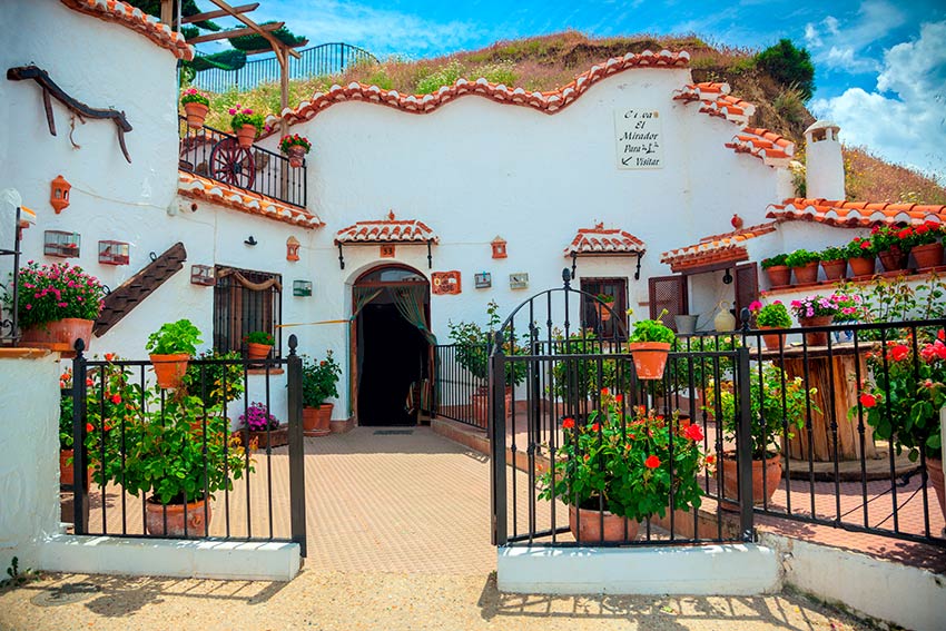 Casas cueva en el pueblo de Guadix, Granada
