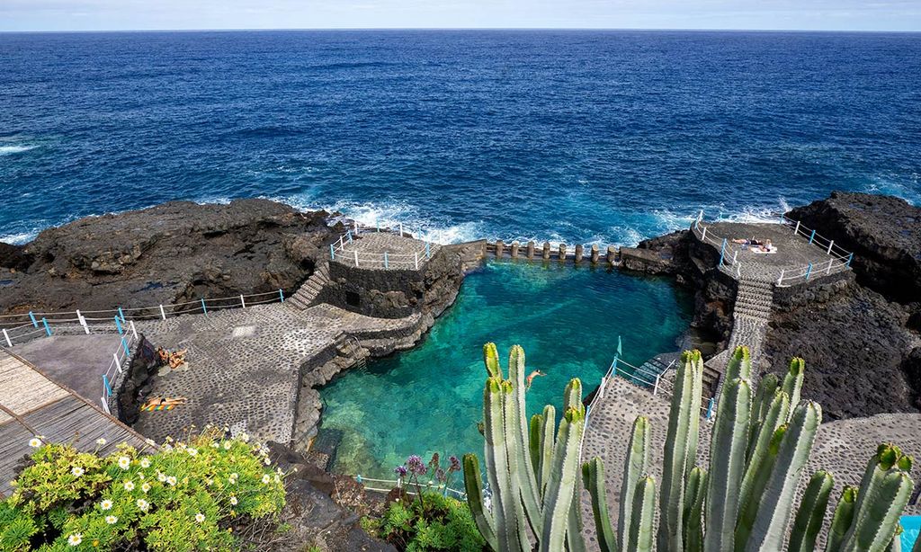 Las mejores piscinas naturales de las Islas Canarias para alargar eternamente el verano