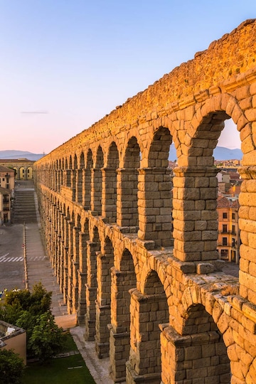 Lugares turísticos más importantes de España: el acueducto de Segovia