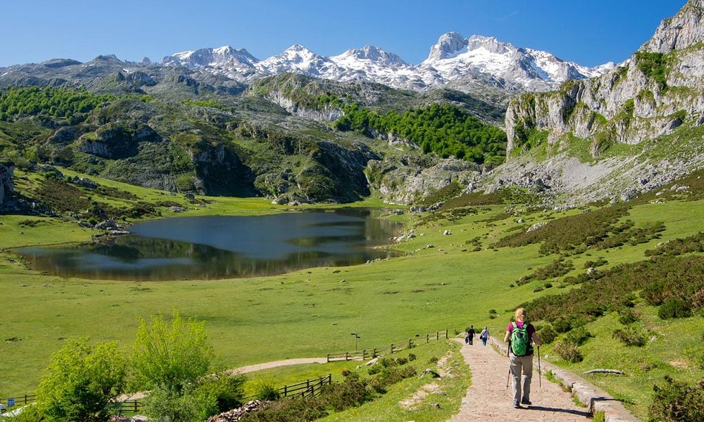 Diez rutas inolvidables (a pie o en coche) por los Picos de Europa