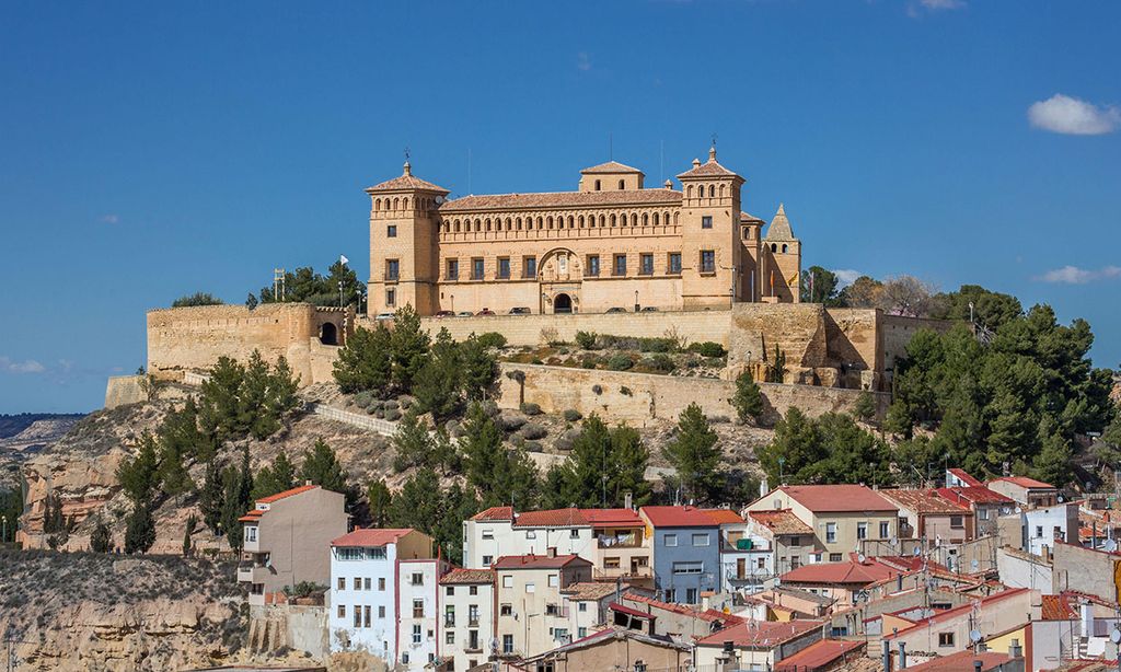 Alcañiz, un pueblo monumental a la vista y sorprendente bajo tierra