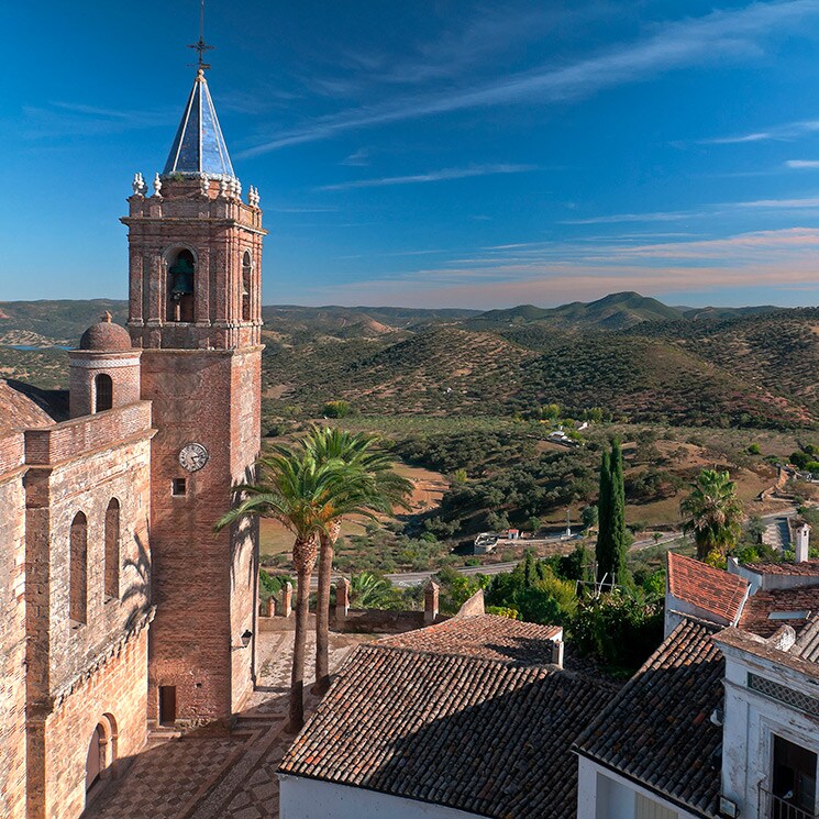 Huelva serrana: pueblos bonitos, dehesas y mucha historia  