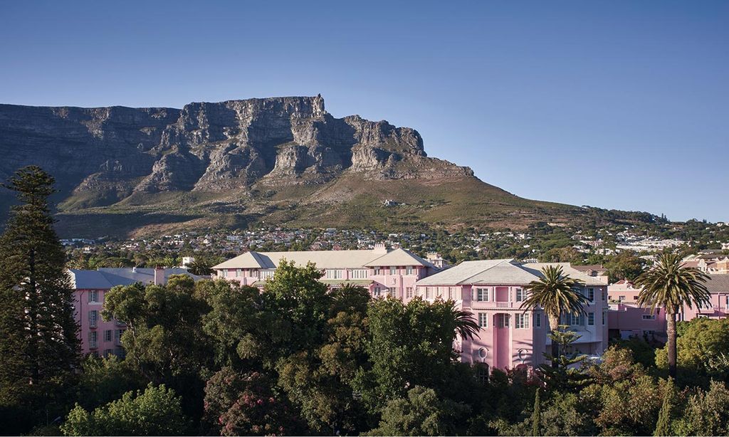 El icónico hotel rosado de Ciudad del Cabo en el que se alojan Tamara Falcó e Íñigo Onieva