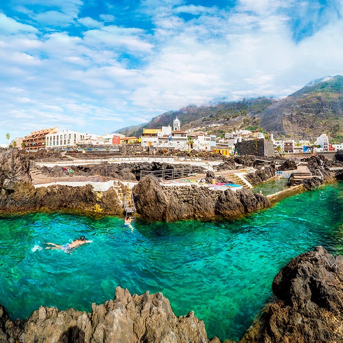 Playas de arena negra, charcos y piscinas naturales en Tenerife 