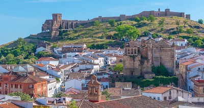 Huelva: 12 pueblos bonitos para tus escapadas por la sierra o junto al mar