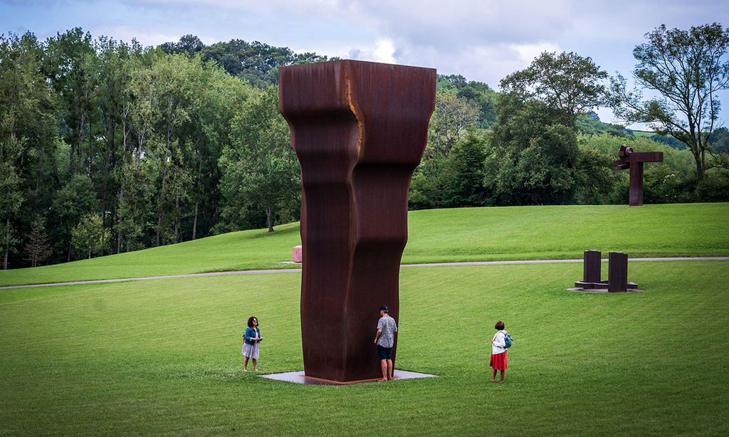 De San Sebastián a Hernani en el centenario de Chillida