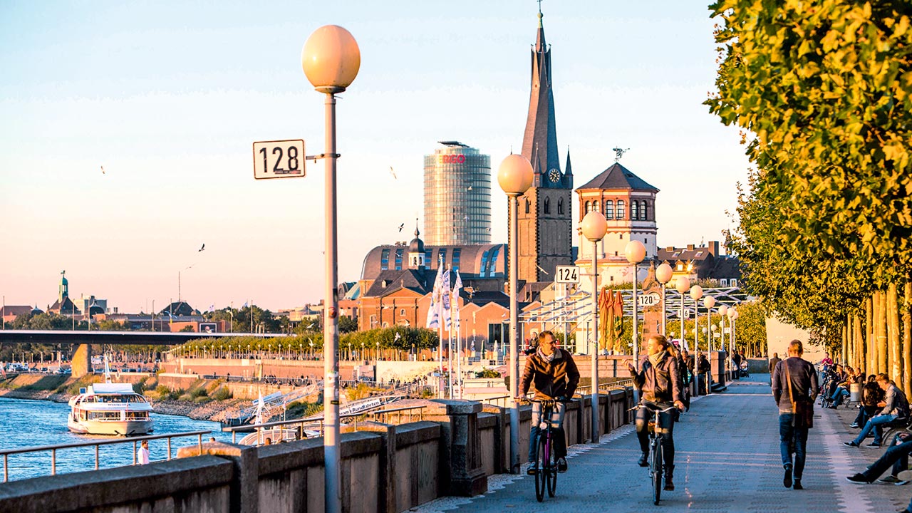 Düsseldorf en primavera: paseos en bici a orillas del Rin