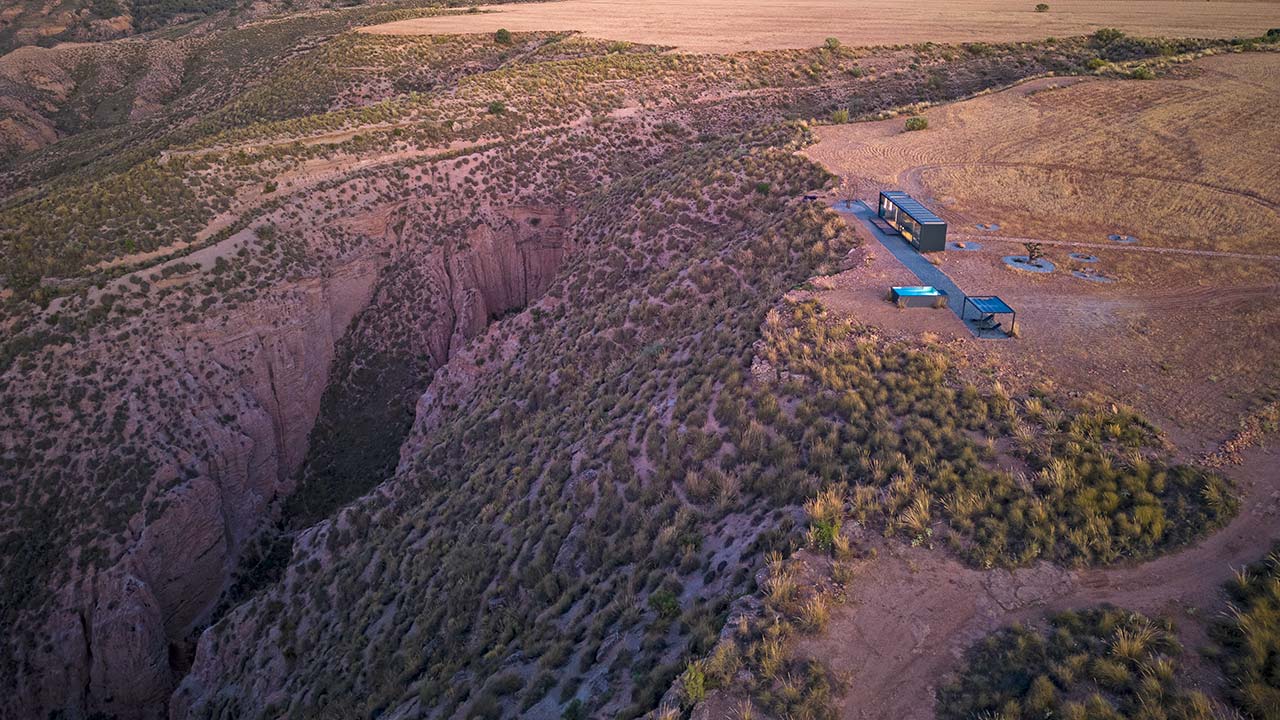 ¿Dormir en el desierto en España? Sí, y en alojamientos alucinantes como estos