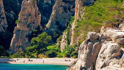 El paisaje inolvidable de las Calanques, una joya mediterránea en la costa francesa